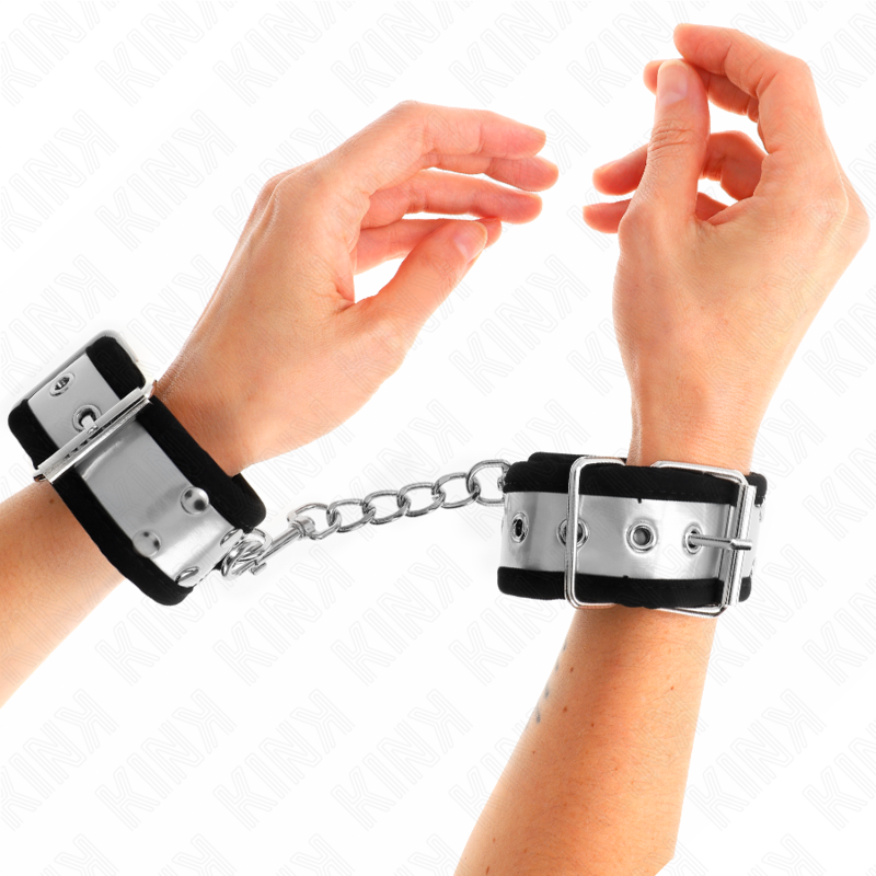 img_189330_57c80d32f3f2d614273665fe4296575b_1.png KINK - THIN WRIST RESTRAINTS BLACK / SILVER 30 X 4 CM - Image 4